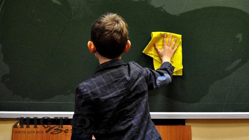 Завтра у Володимирі-Волинському відновлюють роботу школи та садочки 