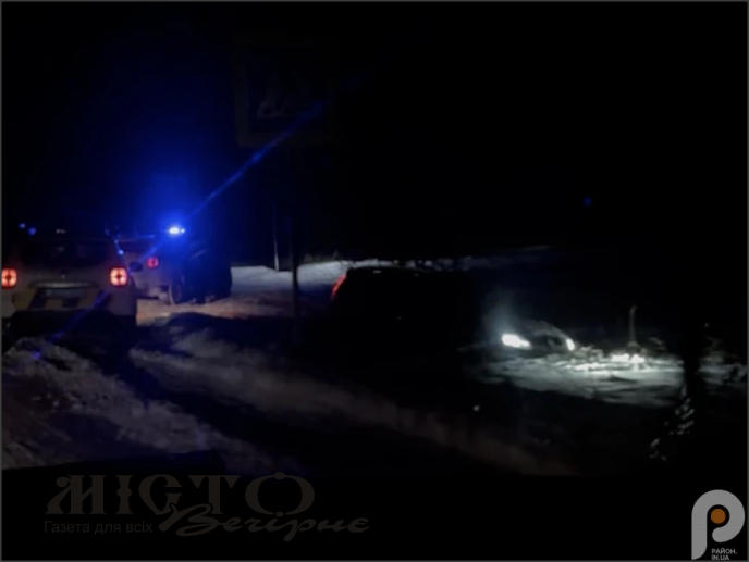 На трасі біля Нововолинськ злетів з дороги автомобіль 