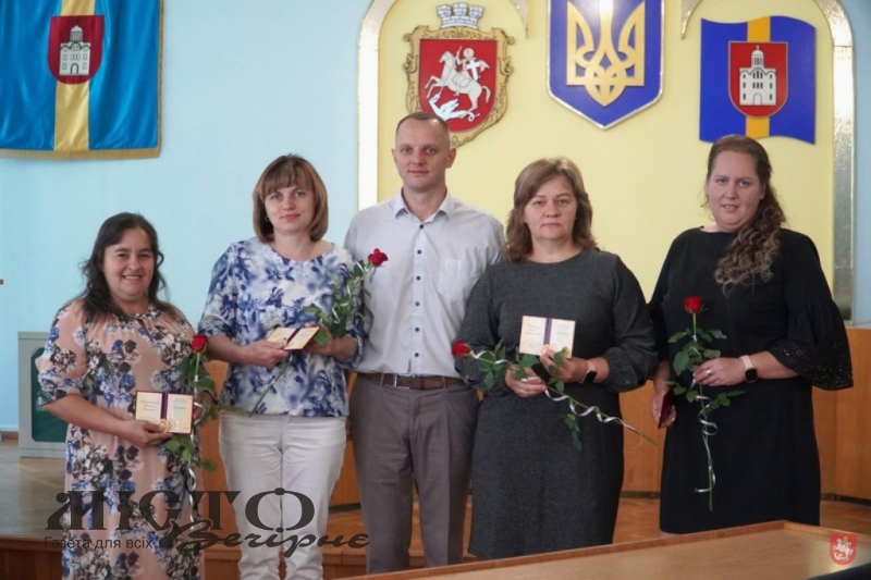 Чотирьом мешканкам громади Володимира вручили нагороди «Мати-героїня» 