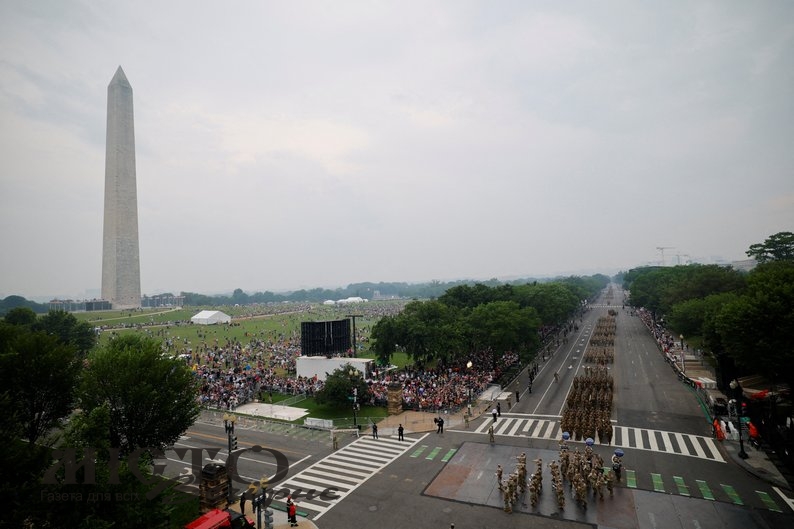В день народження Трампа у Вашингтоні відбувся парад до 250-річчя армії США 