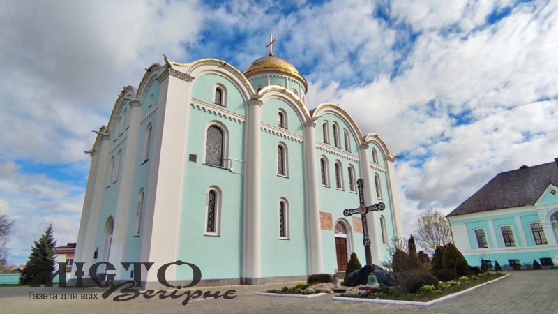 УПЦ оскаржувала рішення державного виконавця про виселення з Успенського собору у Володимирі 