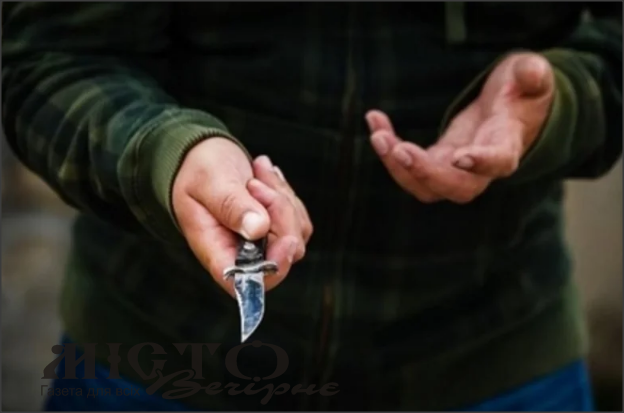 У Нововолинську чоловік пограбував супермаркет та погрожував ножем охоронцю 