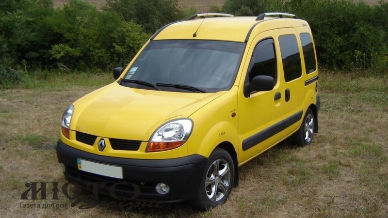 У Нововолинську пенсіонерка надряпала слово «лох» на автівці брата-порушника 