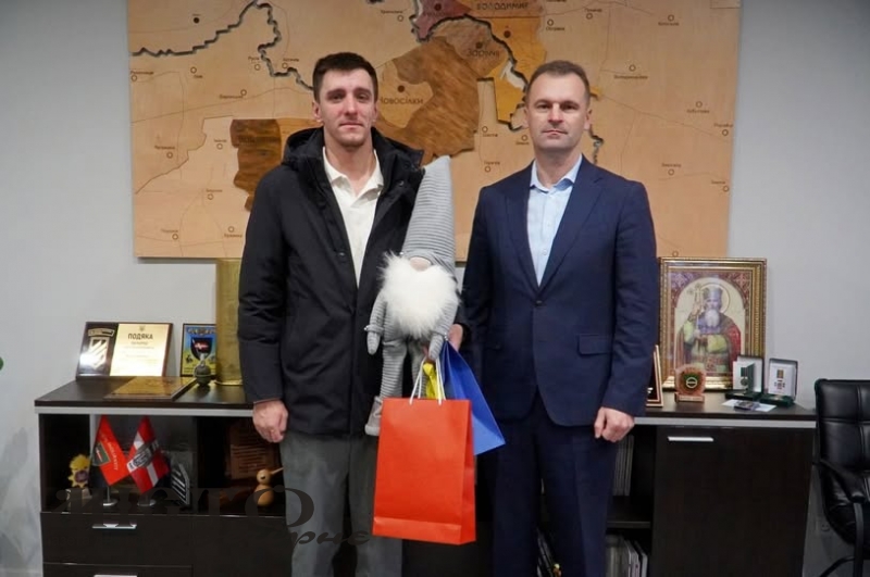 У Володимирі привітали звільненого з полону військового Станіслава Кравчука 