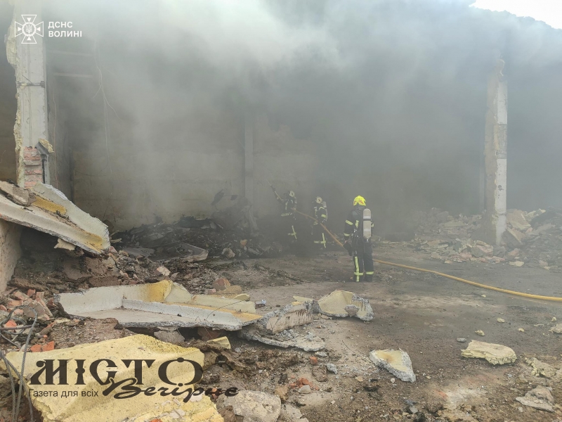 У Володимирі трапилася пожежа на території колишнього консервного заводу 