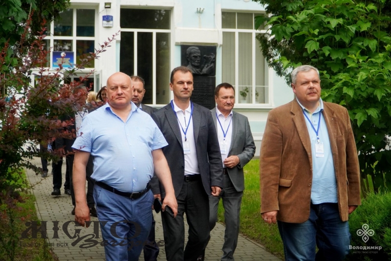 Як у Володимирі підтримують освіту і захисників України: спільна зустріч педагогів Волині 