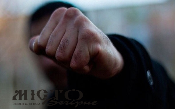 У Володимирі чоловік у стані алкогольного сп’яніння забив до смерті сусіда 