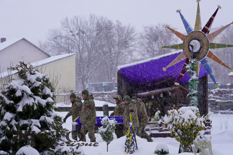 У Володимирській громаді попрощалися одразу із двома загиблими Захисниками 