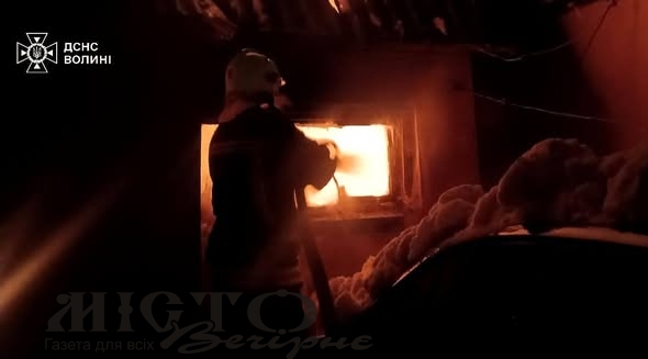 У Нововолинській громаді трапилася пожежа у господарській споруді 