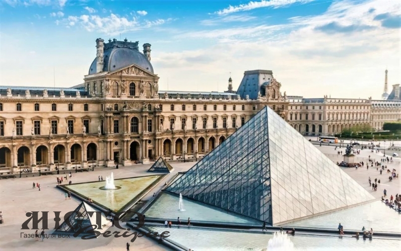 У Франції викрили масштабну схему махінацій із квитками до Лувру 
