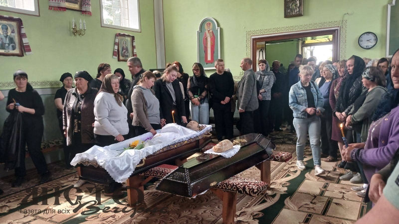 У Павлівській громаді поховали захисника Володимира Головашова, який помер від важкої хвороби - новини Володимир-Водинського У Павлівській громаді поховали захисника Володимира Головашова, який помер від важкої хвороби