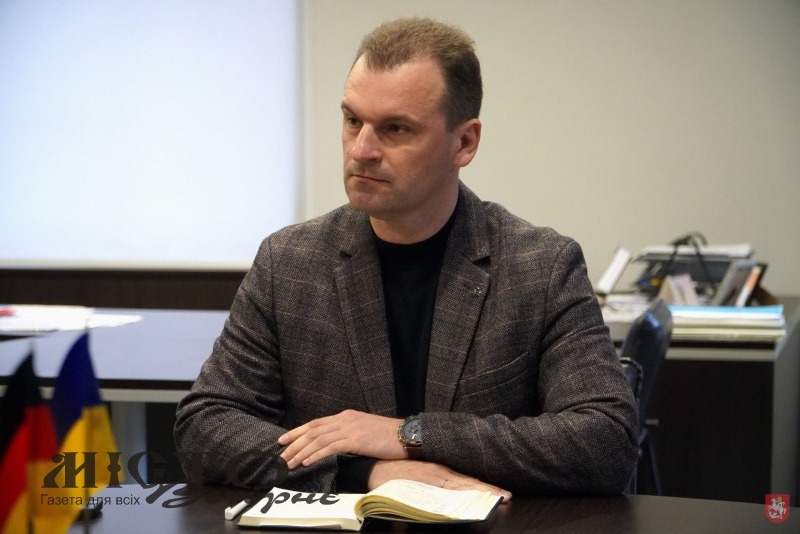 Журналісти цікавилися у міського голови про пам’ятник захисникам, допомогу бізнесу, проблеми транспорту 