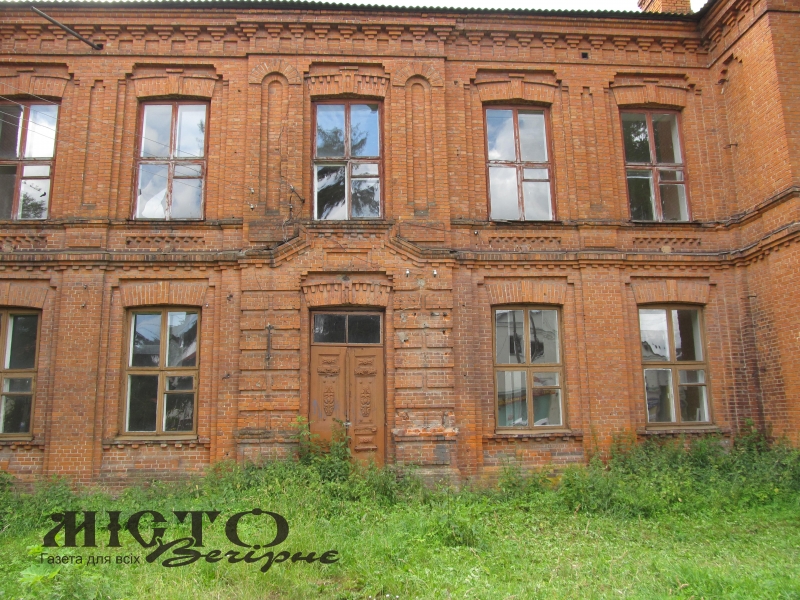 БУДИНОК ЧОЛОВІЧОЇ ГІМНАЗІЇ 