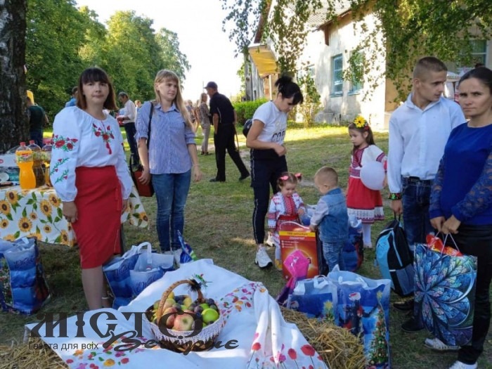 На Дні села в Кисилині відбувся благодійний ярмарок 