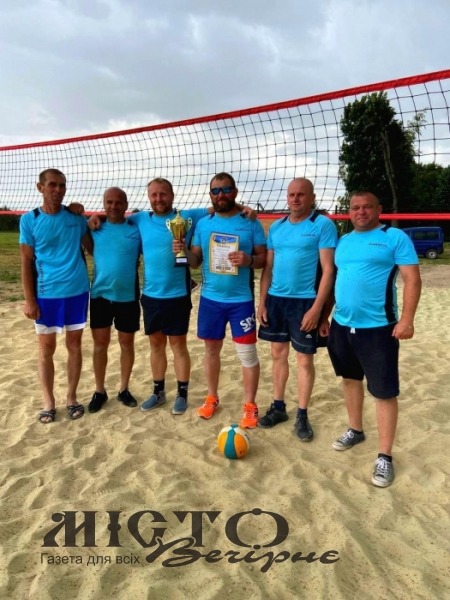 У Литовежі пройшов благодійний турнір з пляжного волейболу 