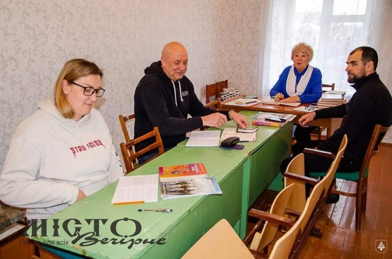 У Нововолинську продовжують проводити заняття з української мови для переселенців 
