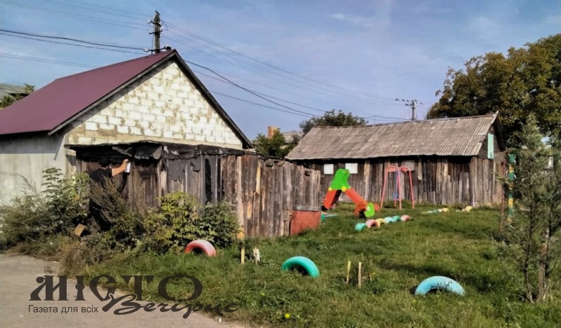 У Нововолинську демонтували чотирнадцять незаконно встановлених забудов 