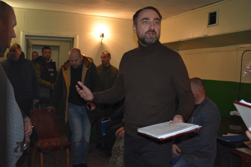Звіт голови райдержадміністрації, висвітлення ЗМІ діяльність органів влади та Комплексна програма захисту населення розглядала чергова сесія районної ради 