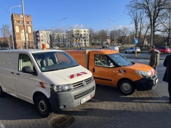 Володимирська громада отримала два нові автомобілі від закордонних партнерів 