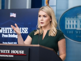 У Білому домі пояснили зупинку у поставках зброї Україні 