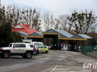 Інженерка з фейковою інвалідністю хотіла вивезти свого чоловіка через «Устилуг» 