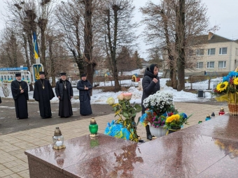  У четверту річницю вторгнення в Іваничах відбувся молебень за Україну 