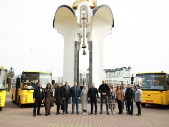 Оваднівська громада отримала новий шкільний автобус 