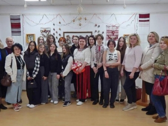 У Володимирі відкрили виставку писанкарства «Всесвіт на кінчику писачка» 