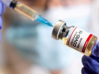 У Польщі хочуть безкоштовно вакцинувати від Covid-19 українців 