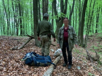 На кордоні затримали німця, який лісом пробирався в Україну 