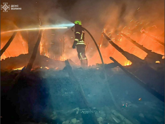 В Іваничах горів гараж 