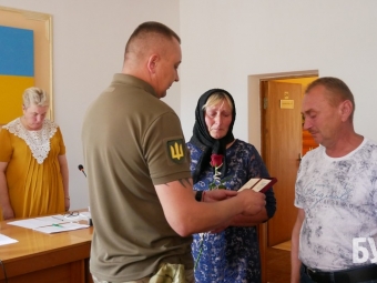 Батькам полеглого захисника Віталія Дідика з Іваничівської громади вручили орден «За мужність» 