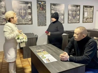 У Нововолинську рідним загиблого захисника вручили державну нагороду 