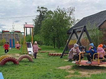 У дитячому садку села Затурці встановили новий ігровий комплекс 