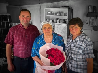 У Зимнівській громаді з днем народження привітали маму загиблого Героя 