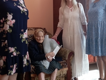 У Зимнівській громаді відзначили 100-річний ювілей Войтичук Євгенії Филимонівни 