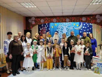 Затурцівську спеціальну школу відвідали військові: діти отримали подарунки 