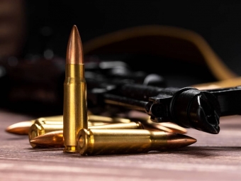 За незаконне зберігання патронів та побиття односельця: Локачинський суд виніс вирок військовослужбовцю 