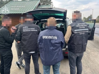 Контрабанда авто під виглядом гуманітарки для ЗСУ: на Волині викрили схему з понад 100 автомобілями 