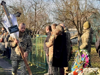 Загинув у ДТП: у Зимнівській громаді попрощалися з прикордонником Романом Пасальським 