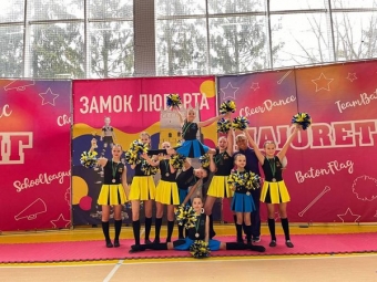 Юні спортсменки з Нововолинська здобули срібло на турнірі з чирлідингу 