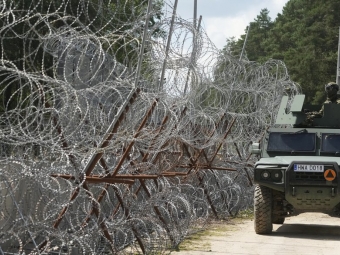 Польща другу добу поспіль повідомляє про вторгнення у свій повітряний простір повітряних куль із території Білорусі 