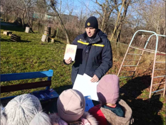 Жителям Затурцівської громади нагадали правила протипожежної та дорожньої безпеки 