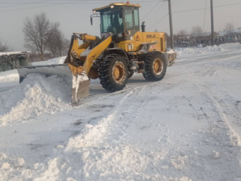 32 спецмашини вийшли на дороги Волині після нічного снігопаду 
