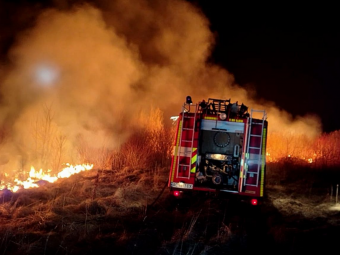 На Волині чоловік потрапив у реанімацію, спалюючи суху траву 
