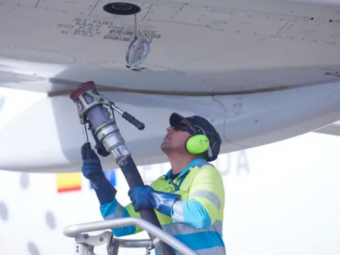 Туристичний сезон в Європі під загрозою: Міжнародна рада аеропортів попередила про можливий дефіцит пального 