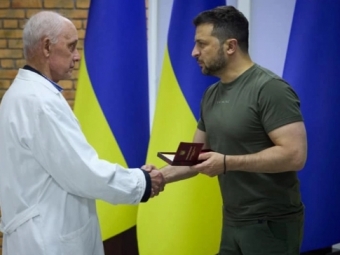 Медику із Нововолинська Президент надав звання «Заслужений лікар України» 