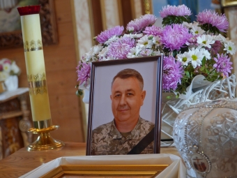 Володимирська громада провела в останню дорогу загиблого Героя Віктора Барщевського 