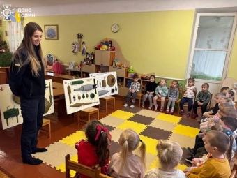 У Нововолинську рятувальники показали дітям, як уникати небезпеки 