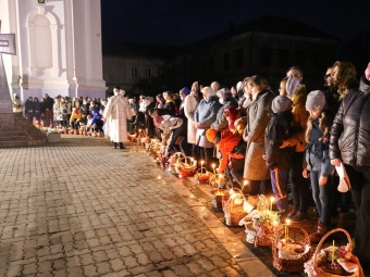 Розклад Ведикодніх богослужінь у храмах Володимира 